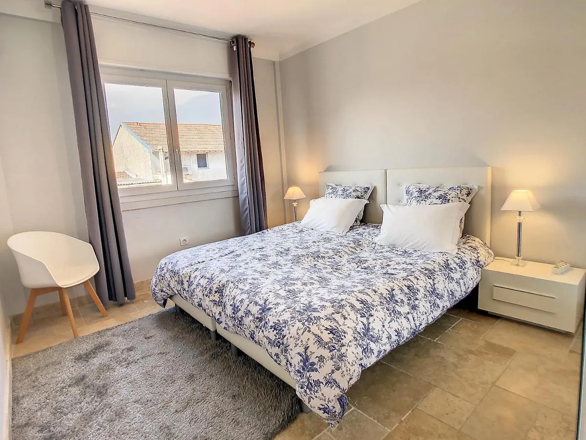 1 Bedroom Rue D'Antibes , 1 Min From The Croisette, 5 Mins From The Palais 202 Cannes Fransa