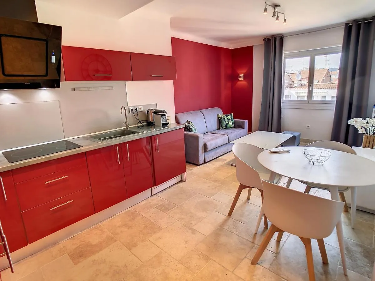 1 Bedroom Rue D'Antibes , 1 Min From The Croisette, 5 Mins From The Palais 202 Cannes